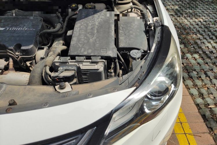 Used Chevrolet Malibu 2017 1.5T Automatic Luxury Edition Engine Bay Left
