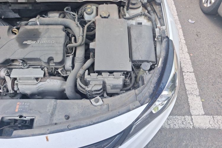 Used Chevrolet Malibu 2017 1.5T Automatic Luxury Edition Engine Bay Left