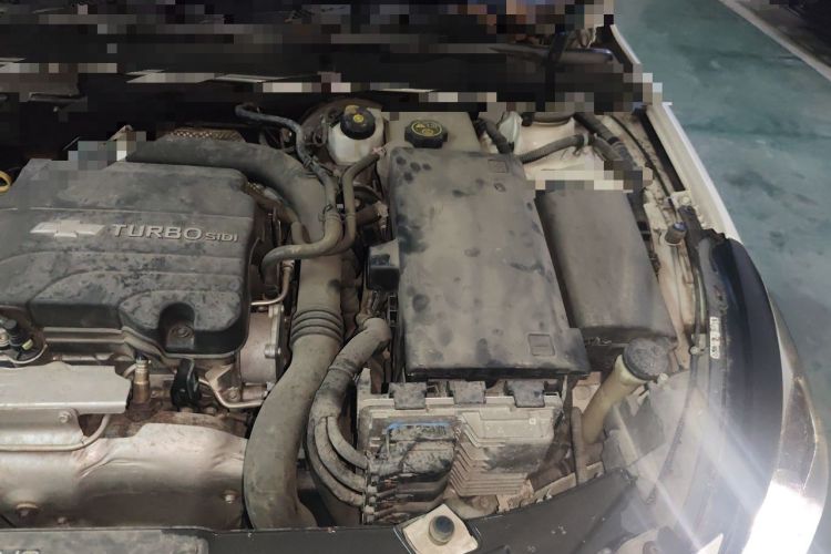 Used Chevrolet Malibu 2017 1.5T Automatic Luxury Edition Engine Bay Left