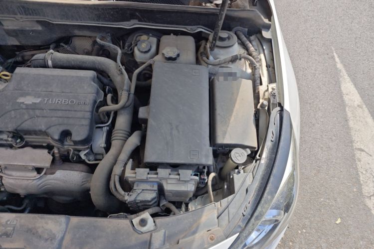 Used Chevrolet Malibu 2017 1.5T Automatic Luxury Edition Engine Bay Left
