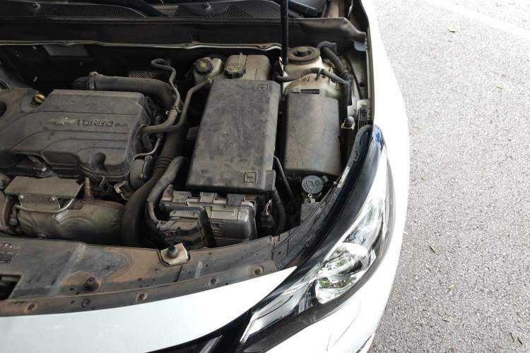 Used Chevrolet Malibu 2017 1.5T Automatic Luxury Edition Engine Bay Left