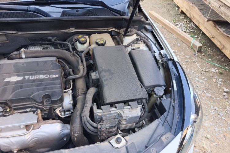 Used Chevrolet Malibu 2017 1.5T Automatic Luxury Edition Engine Bay Left