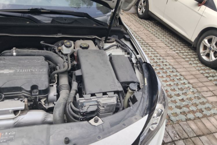 Used Chevrolet Malibu 2017 1.5T Automatic Luxury Edition Engine Bay Left