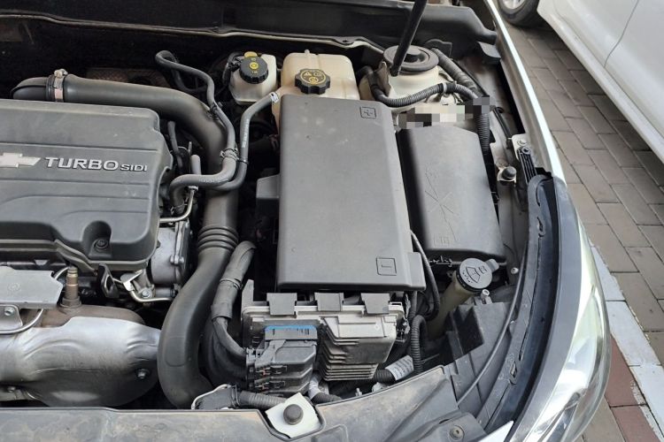 Used Chevrolet Malibu 2017 1.5T Automatic Luxury Edition Engine Bay Left