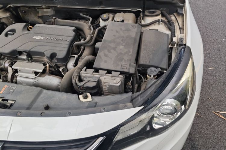 Used Chevrolet Malibu 2017 1.5T Automatic Luxury Edition Engine Bay Left