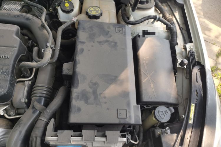 Used Chevrolet Malibu 2017 1.5T Automatic Luxury Edition Engine Bay Left