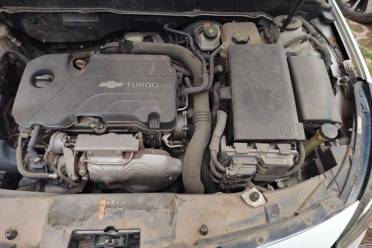 Used Chevrolet Malibu 2017 1.5T Automatic Luxury Edition Engine Bay Left