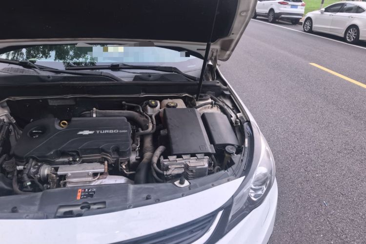 Used Chevrolet Malibu 2017 1.5T Automatic Luxury Edition Engine Bay Left