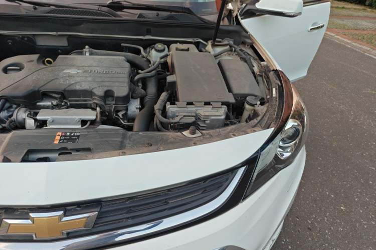 Used Chevrolet Malibu 2017 1.5T Automatic Luxury Edition Engine Bay Left