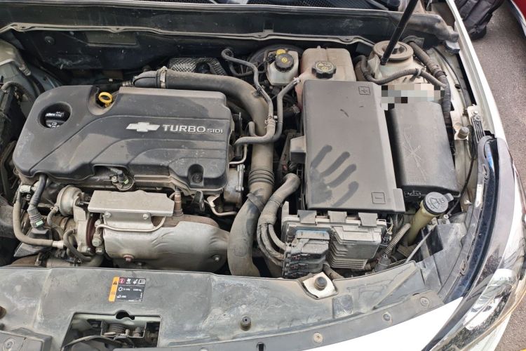 Used Chevrolet Malibu 2017 1.5T Automatic Luxury Edition Engine Bay Left