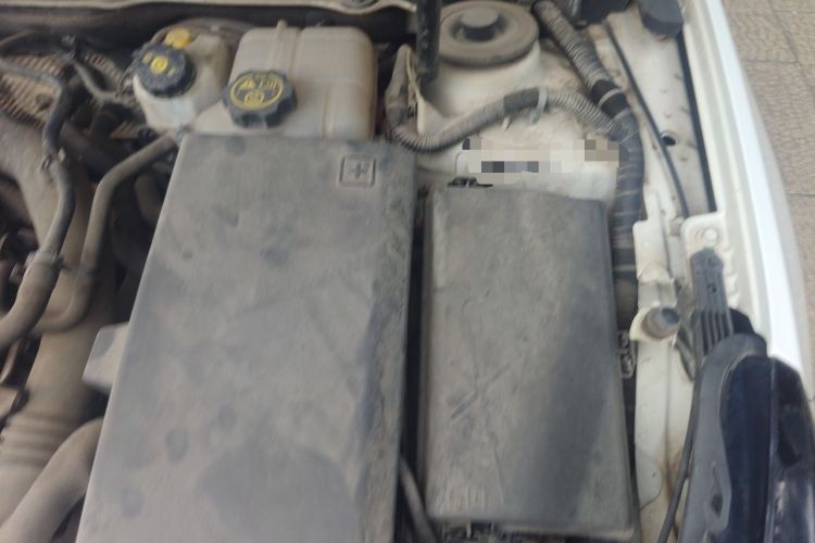 Used Chevrolet Malibu 2017 1.5T Automatic Luxury Edition Engine Bay Left