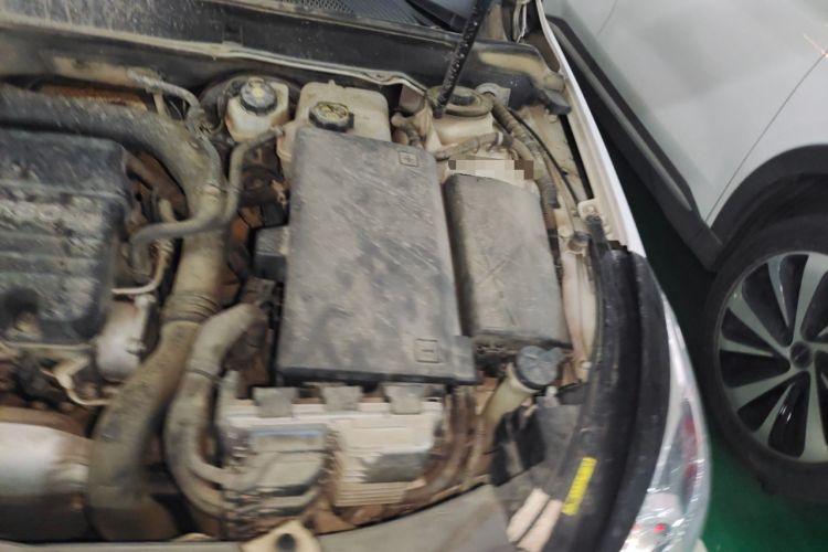 Used Chevrolet Malibu 2017 1.5T Automatic Luxury Edition Engine Bay Left