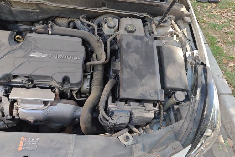 Used Chevrolet Malibu 2017 1.5T Automatic Luxury Edition Engine Bay Left