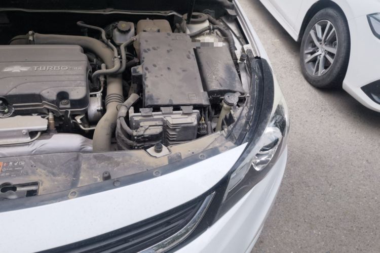 Used Chevrolet Malibu 2017 1.5T Automatic Luxury Edition Engine Bay Left