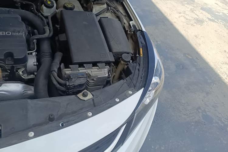 Used Chevrolet Malibu 2017 1.5T Automatic Luxury Edition Engine Bay Left