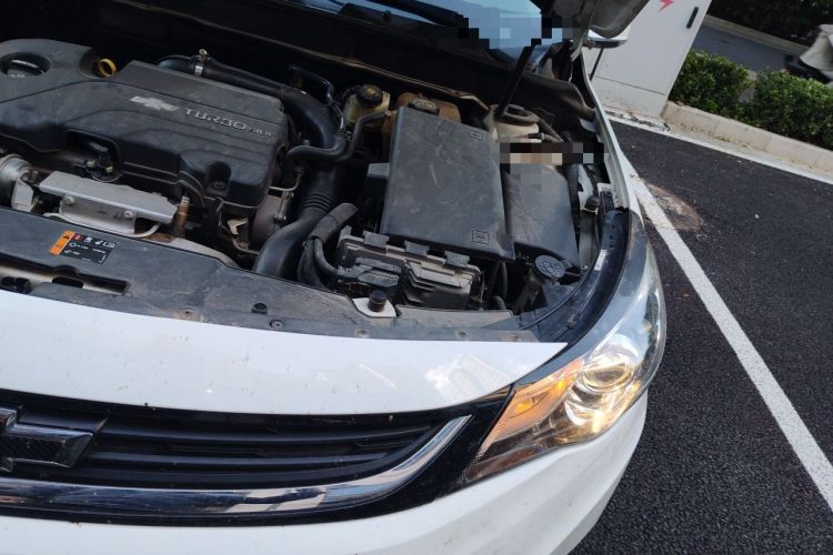 Used Chevrolet Malibu 2017 1.5T Automatic Luxury Edition Engine Bay Left