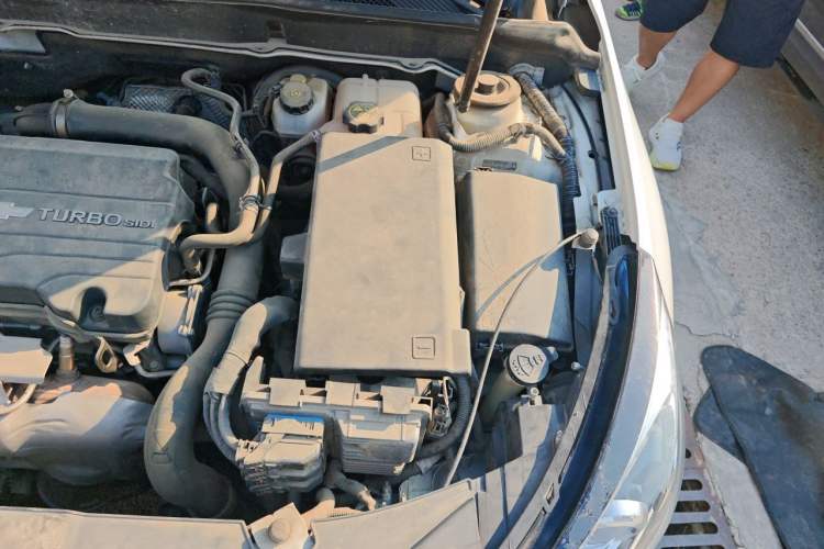 Used Chevrolet Malibu 2017 1.5T Automatic Comfort Edition Engine Bay Left