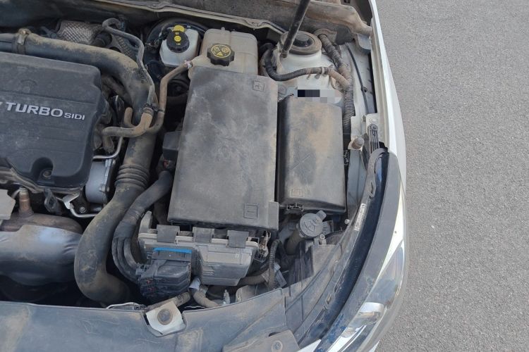 Used Chevrolet Malibu 2017 1.5T Automatic Luxury Edition Engine Bay Left