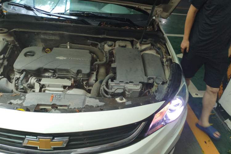 Used Chevrolet Malibu 2017 1.5T Automatic Luxury Edition Engine Bay Left