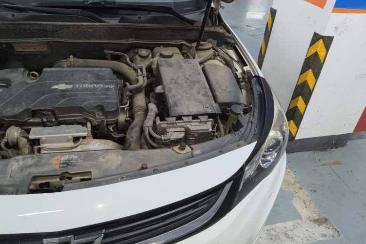 Used Chevrolet Malibu 2017 1.5T Automatic Luxury Edition Engine Bay Left