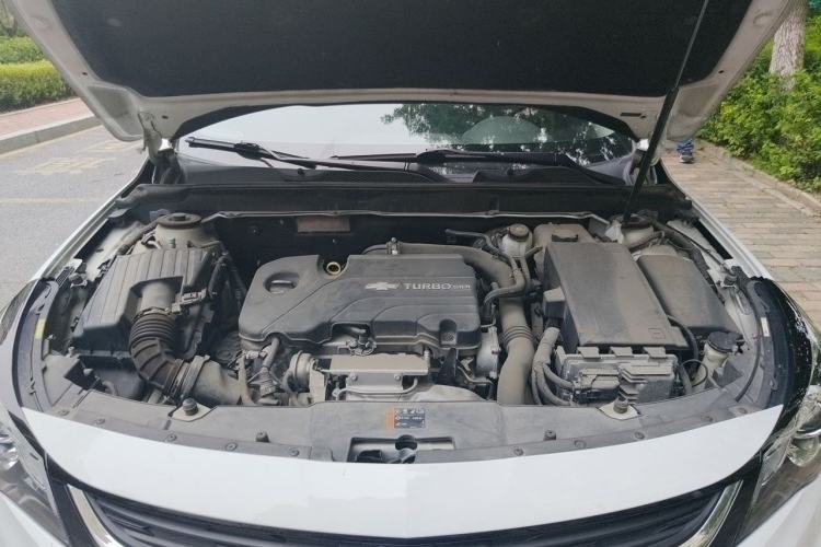 Used Chevrolet Malibu 2017 1.5T Automatic Luxury Edition Engine Bay