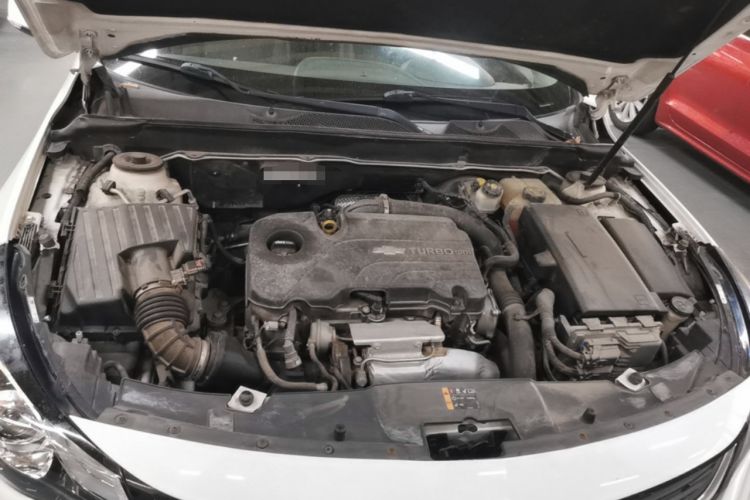 Used Chevrolet Malibu 2017 1.5T Automatic Luxury Edition Engine Bay