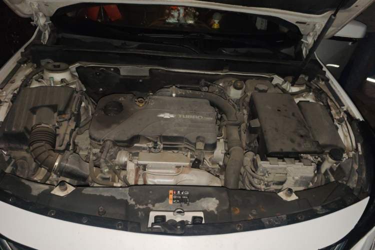 Used Chevrolet Malibu 2017 1.5T Automatic Luxury Edition Engine Bay