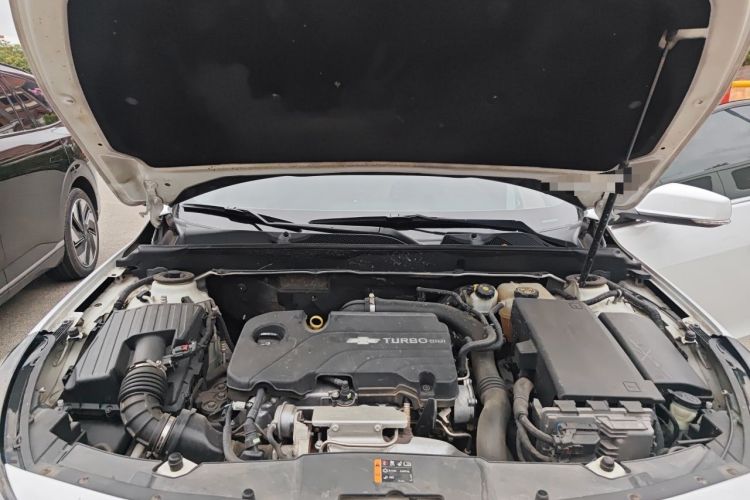 Used Chevrolet Malibu 2017 1.5T Automatic Comfort Edition Engine Bay