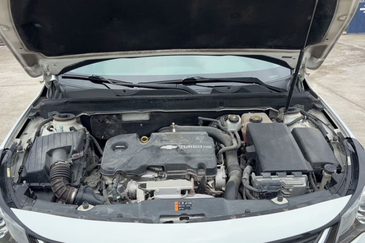 Used Chevrolet Malibu 2017 1.5T Automatic Luxury Edition Engine Bay