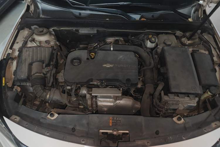 Used Chevrolet Malibu 2017 1.5T Automatic Luxury Edition Engine Bay