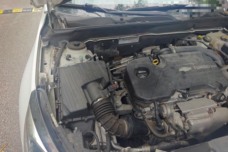 Used Chevrolet Malibu 2017 1.5T Automatic Luxury Edition Engine Bay Right