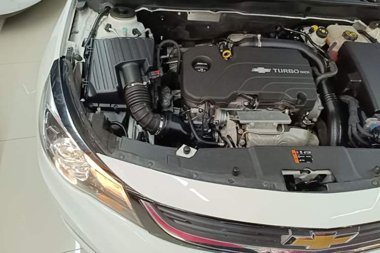Used Chevrolet Malibu 2017 1.5T Automatic Comfort Edition Engine Bay Right