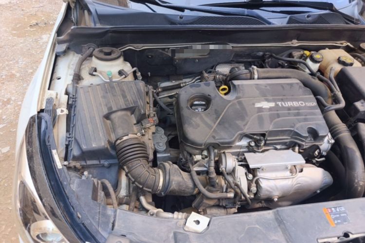 Used Chevrolet Malibu 2017 1.5T Automatic Luxury Edition Engine Bay Right