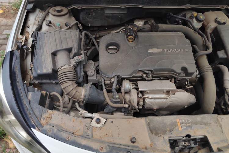 Used Chevrolet Malibu 2017 1.5T Automatic Luxury Edition Engine Bay Right