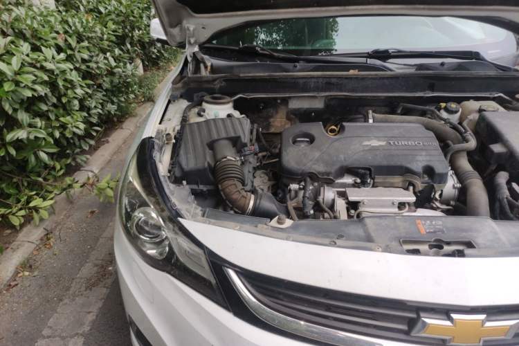 Used Chevrolet Malibu 2017 1.5T Automatic Flagship Edition Engine Bay Right