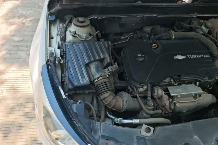 Used Chevrolet Malibu 2017 1.5T Automatic Luxury Edition Engine Bay Right