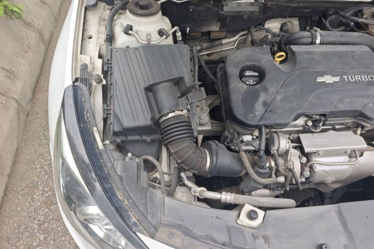 Used Chevrolet Malibu 2017 1.5T Automatic Luxury Edition Engine Bay Right
