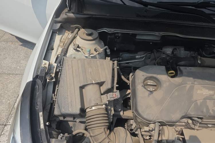 Used Chevrolet Malibu 2017 1.5T Automatic Luxury Edition Engine Bay Right