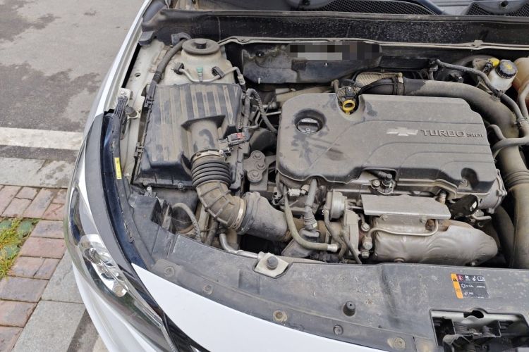 Used Chevrolet Malibu 2017 1.5T Automatic Luxury Edition Engine Bay Right