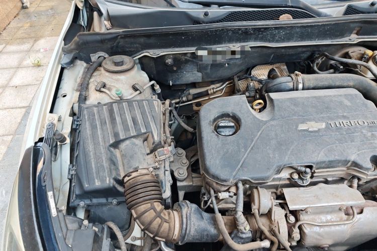 Used Chevrolet Malibu 2017 1.5T Automatic Luxury Edition Engine Bay Right