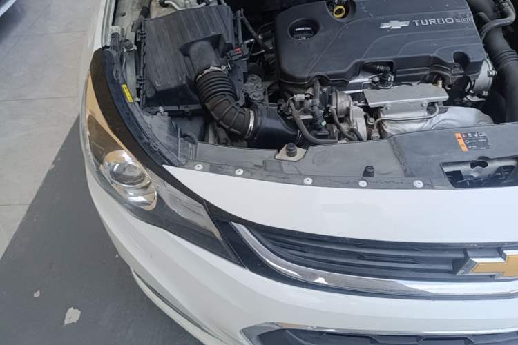 Used Chevrolet Malibu 2017 1.5T Automatic Luxury Edition Engine Bay Right