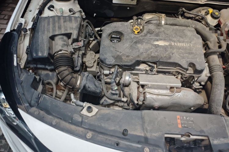 Used Chevrolet Malibu 2017 1.5T Automatic Luxury Edition Engine Bay Right
