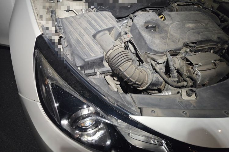 Used Chevrolet Malibu 2017 1.5T Automatic Comfort Edition Engine Bay Right