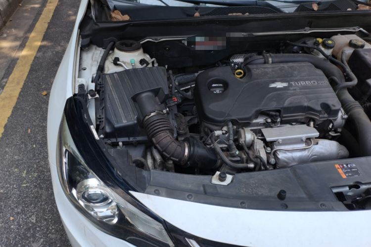 Used Chevrolet Malibu 2017 1.5T Automatic Luxury Edition Engine Bay Right