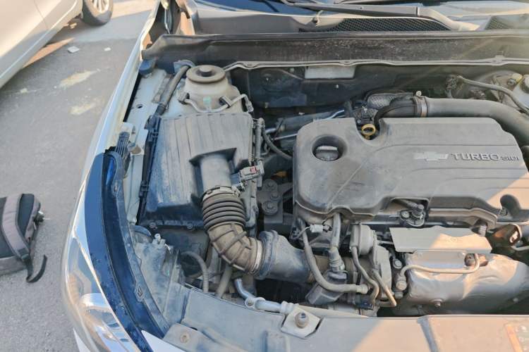 Used Chevrolet Malibu 2017 1.5T Automatic Comfort Edition Engine Bay Right