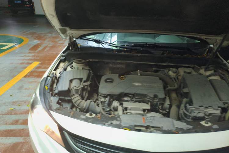 Used Chevrolet Malibu 2017 1.5T Automatic Luxury Edition Engine Bay Right