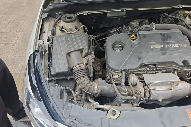 Used Chevrolet Malibu 2017 1.5T Automatic Comfort Edition Engine Bay Right