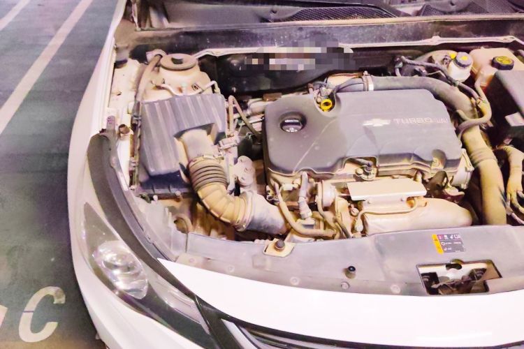 Used Chevrolet Malibu 2017 1.5T Automatic Luxury Edition Engine Bay Right