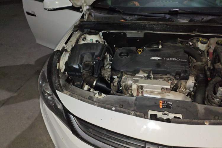 Used Chevrolet Malibu 2017 1.5T Automatic Luxury Edition Engine Bay Right