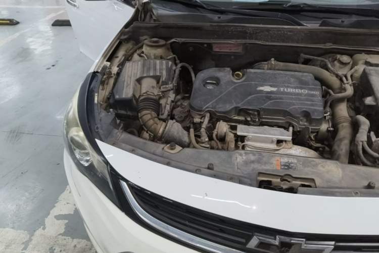 Used Chevrolet Malibu 2017 1.5T Automatic Luxury Edition Engine Bay Right